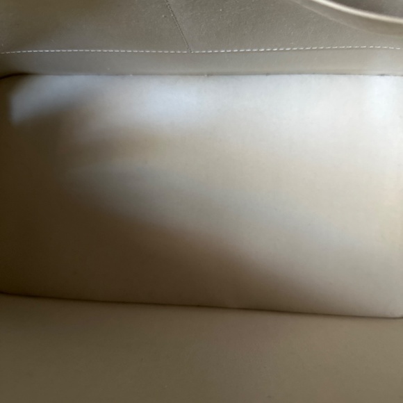 Louis Vuitton Alma - Picture 15 of 17